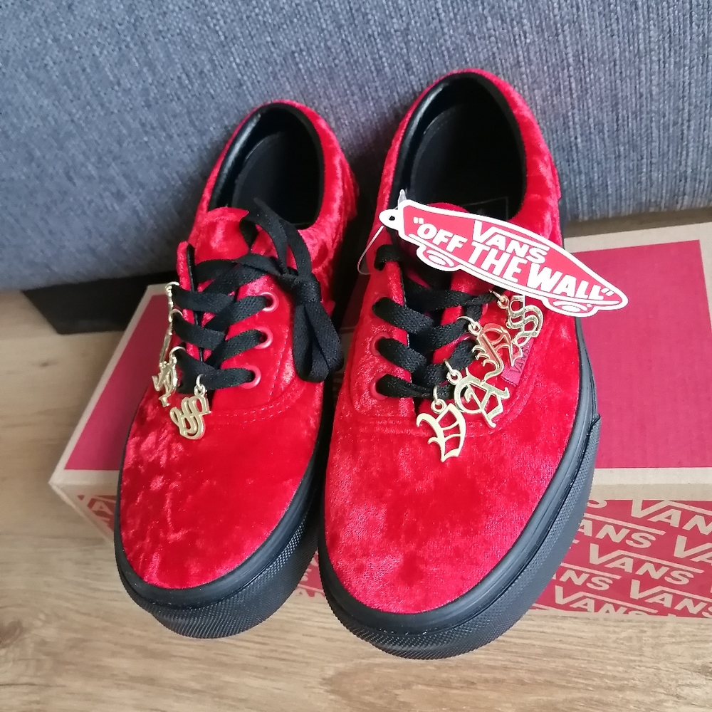 Vans Red Velvet Chili Pepper Era Id Size 7 Women. New With Box.